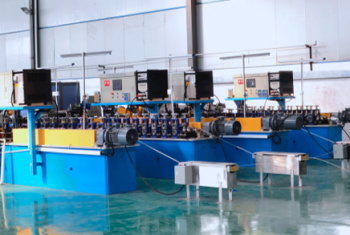 制管生产线：成型与焊接